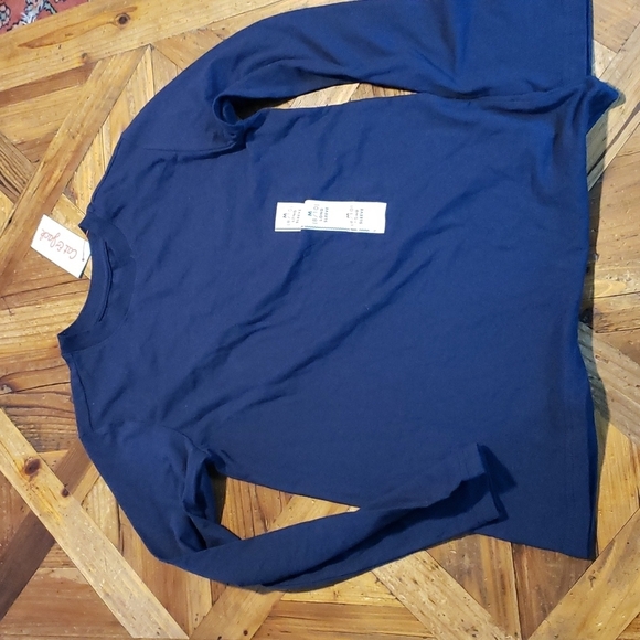 CAT & Jack 3 pcs 💥2 Tops & 1 Pull Over Top - Picture 4 of 4